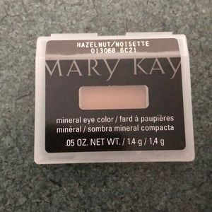 Mary Kay Hazelnut Mineral Eye Shadow